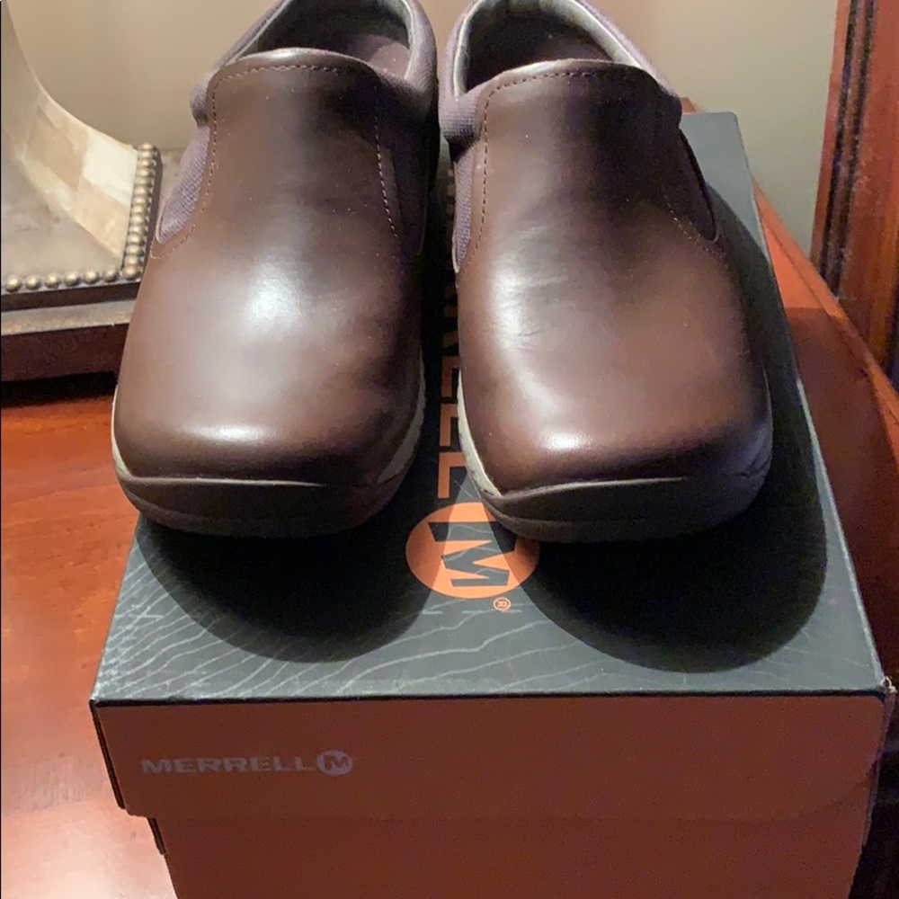 Shoes - Picture 3 of 3